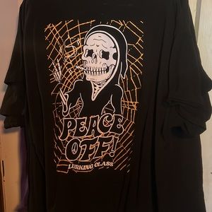 Lurking Class Peace Off